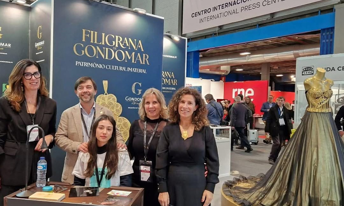 Филигрань из Гондомара на выставке FITUR 2025 в Мадриде